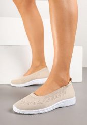 Beżowe Wsuwane Tenisówki z Delikatną Perforacją Firsedi. Brązowe obuwie sportowe damskie Born2be, z jeansu, bez zapięcia, tenisowe. Za 44.99 zł.