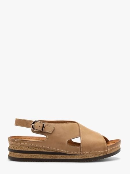 Beżowe sandały na platformie. Brązowe sandały damskie Ryłko, bez wzorów, ze skóry, bez obcasa, na platformie, bez zapięcia. Za 379.99 zł.