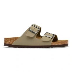 BIRKENSTOCK Arizona BF Faded Khaki/Dark Brown OS Klapki damskie. Zielone klapki damskie Birkenstock, bez wzorów, z jeansu, bez obcasa, bez zapięcia. Za 329.99 zł.