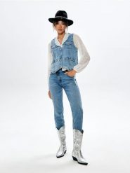 Jeansy straight high waist - niebieski. Niebieskie jeansy damskie Sinsay, z podwyższonym stanem. Za 79.99 zł.