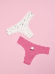 Majtki stringi 2 pack Hello Kitty - wielobarwny. Stringi Sinsay, bez wzorów. Za 19.99 zł.