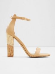 Aldo Sandały w kolorze jasnobrązowym na obcasie rozmiar: 41. Brązowe sandały damskie ALDO, bez wzorów, z otwartym noskiem, bez obcasa, na koturnie, bez zapięcia. Za 173.99 zł.