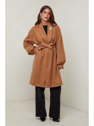 L'armoire de Suzette Płaszcz przejściowy w kolorze karmelowym rozmiar: 42. Brązowe płaszcze damskie L'armoire de Suzette, l, z aplikacjami, z tkaniny, bez kaptura. Za 275.40 zł.