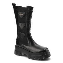 Czarne Kozaki Carinii Modne Wygodne Buty Damskie. Czarne kozaki damskie Carinii, ze skóry, przed kolano, bez obcasa, na płaskiej podeszwie, bez zapięcia. Za 432.00 zł.