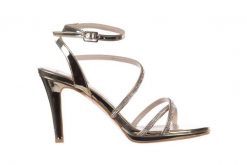 Sandały Bayla-187 587-9078 Gold 22 187052, Złoty, Skóra ekologiczna - 39. Żółte sandały damskie Bayla, bez wzorów, z lakierowanej skóry, bez obcasa, bez zapięcia. W wyprzedaży za 179.10 zł.