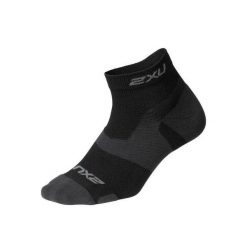 Skarpety 1-4 2XU Vectr Light Cush. Czarne skarpetki damskie 2XU, bez wzorów, z lycry. Za 151.50 zł.