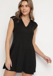 Czarna Rozkloszowana Sukienka o Taliowanym Kroju Ellaira. Czarne sukienki damskie Born2be, bez wzorów, eleganckie, bez ramiączek. Za 189.99 zł.