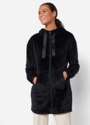 Lekka bluza z kapturem, z miękkiego polaru. Czarne bluzy damskie bonprix, bez wzorów, z polaru, z kapturem. Za 169.99 zł.