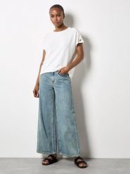 Apricot Koszulka w kolorze białym rozmiar: L. Białe bluzki damskie Apricot, l, z aplikacjami, bez kołnierzyka, bez ramiączek. Za 56.99 zł.