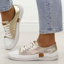 Złote skórzane półbuty damskie T.Sokolski 8260. Żółte półbuty damskie Sokolski, na jesień, bez wzorów, z jeansu, z okrągłym noskiem, bez obcasa, na płaskiej podeszwie, bez zapięcia. Za 299.00 zł.