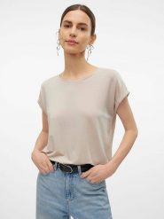 Vero Moda Koszulka w kolorze kremowym rozmiar: XL. Brązowe bluzki damskie Vero Moda, xl, bez wzorów, bez kołnierzyka, bez ramiączek. Za 65.69 zł.