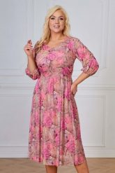 Elegancka beżowa sukienka Vanessa z rękawem 3/4 w kwiaty XXL OVERSIZE WIOSNA. Brązowe sukienki damskie Moda Size Plus Iwanek, z aplikacjami, z elastanu, eleganckie, bez ramiączek. Za 449.90 zł.