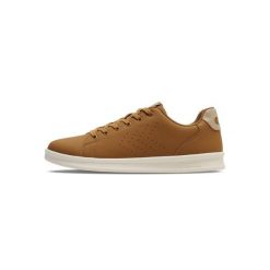 Trenerzy Hummel Court Line SN. Brązowe obuwie sportowe casual damskie Hummel, bez zapięcia. Za 220.00 zł.