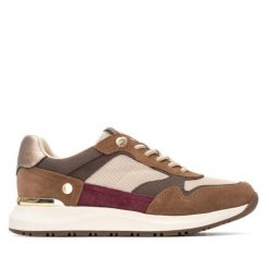 Buty trekkingowe Xti 144206 Cui. Brązowe obuwie trekkingowe damskie Xti, z materiału, bez zapięcia. Za 299.90 zł.