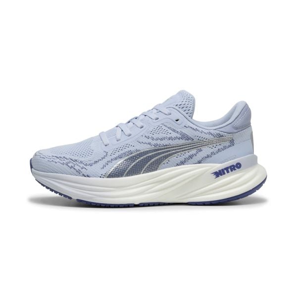 Damskie buty do biegania Puma Magnify Nitro 2. Niebieskie obuwie sportowe damskie Puma, bez zapięcia, do biegania. W wyprzedaży za 420.50 zł.