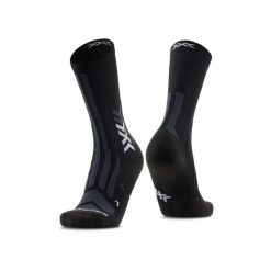 Skarpetki X-Socks Discover Crew. Czarne skarpetki damskie X Socks, bez wzorów. Za 125.40 zł.