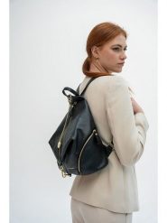 Christian Laurier Skórzany plecak "Racha" w kolorze czarnym - 30 x 40 x 16 cm rozmiar: onesize. Czarne plecaki Christian Laurier, bez wzorów, z materiału. Za 406.57 zł.