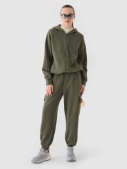 4F Spodnie dresowe joggery damskie - oliwkowe/khaki L. Brązowe spodnie dresowe damskie 4F, bez wzorów, z bawełny. W wyprzedaży za 89.99 zł.