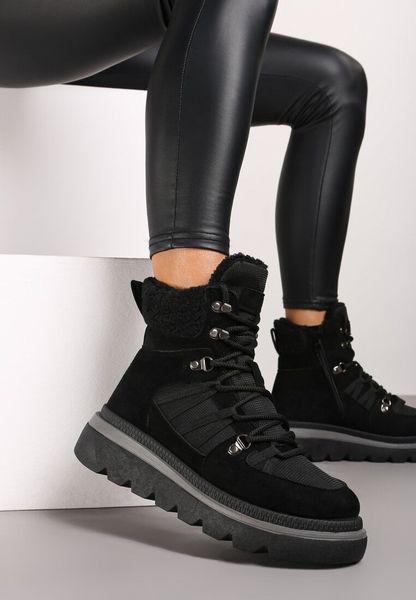 Czarne Futerkowe Traperki na Niskiej Platformie Linivora. Czarne trapery damskie Renee, z jeansu, bez zapięcia. Za 84.99 zł.