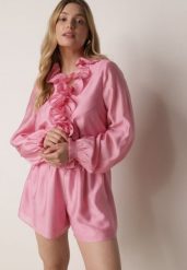 Różowy Krótki Kombinezon Ozdobiony Żabotem Menimei. Czerwone sukienki damskie Born2be, z aplikacjami, z materiału, eleganckie, bez ramiączek. Za 179.99 zł.