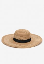 Beżowy Szeroki Kapelusz z Plecionego Papieru z Ozdobną Taśmą Coseia. Brązowe kapelusze damskie Born2be, bez wzorów, eleganckie. Za 39.99 zł.
