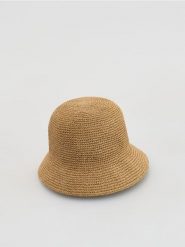 Pleciony kapelusz bucket - kremowy. Białe kapelusze damskie Reserved, bez wzorów. Za 79.99 zł.