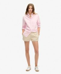 Superdry Szorty Sports Tech Racer slim z dzianiny interlock. Brązowe spodenki sportowe damskie Superdry, uniwersalny, bez wzorów, z bawełny. Za 246.80 zł.