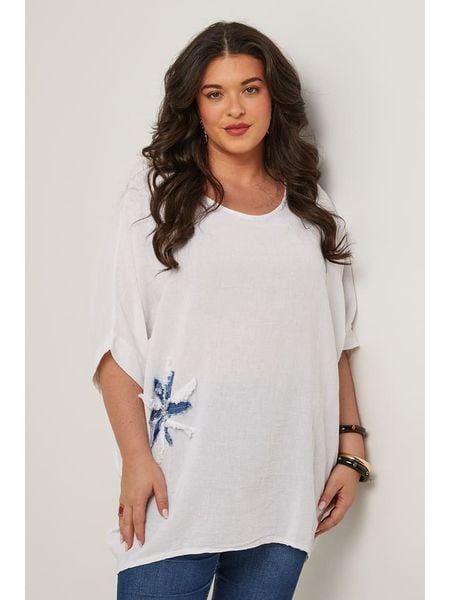 Curvy Lady Bluzka w kolorze białym rozmiar: 44/46. Białe bluzki damskie Curvy Lady, z aplikacjami, klasyczne, bez kołnierzyka, bez ramiączek. Za 136.13 zł.