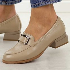 Beżowe półbuty damskie, mokasyny M.Daszyński Sa267-2. Brązowe mokasyny damskie M.Daszyński, na jesień, ze skóry, z okrągłym noskiem, bez obcasa. Za 199.00 zł.