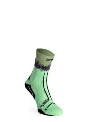 Skarpety do biegania X-Socks Trailrun Terraskin Perform Crew. Zielone skarpetki damskie X Socks, bez wzorów, z dzianiny. Za 120.99 zł.