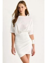 Bianco Lucci Sukienka w kolorze białym rozmiar: L. Białe sukienki damskie Bianco Lucci, bez wzorów, z bawełny, bez ramiączek. Za 149.95 zł.