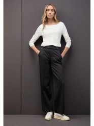 Street One Koszulka w kolorze białym rozmiar: 36. Białe koszulki damskie Street One, bez wzorów, bez kołnierzyka, bez ramiączek. Za 83.22 zł.