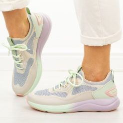 Sportowe Wt buty damskie McArthur Ma256w. Brązowe obuwie sportowe casual damskie McArthur, z dresówki, bez zapięcia. Za 229.00 zł.