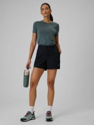 4F Spodenki trekkingowe szybkoschnące damskie - czarne M. Czarne szorty damskie 4F, bez wzorów, z materiału. Za 149.99 zł.