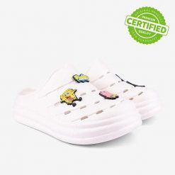 Klapki damskie Coqui. Białe klapki damskie Coqui, bez wzorów, bez obcasa, bez zapięcia. Za 129.99 zł.