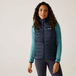 Marizion Damska kamizelka spacerowa z przegrodami. Niebieskie kamizelki damskie Regatta, bez wzorów, bez kaptura. Za 199.99 zł.