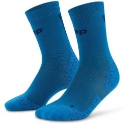 Damskie sportowe skarpety kompresyjne do połowy łydki Ultralight Core Run CEP. Czerwone skarpetki damskie CEP, bez wzorów, z materiału. Za 79.00 zł.