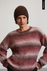 Czapka z dodatkiem wełny brązowa. Brązowe czapki damskie MOODO, bez wzorów, z elastanu. Za 59.99 zł.