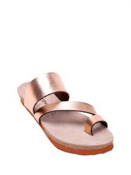 Comfortfusse Skórzane japonki w kolorze różowozłotym rozmiar: 40. Różowe klapki damskie Comfortfüße, bez wzorów, ze skóry, z otwartym noskiem, bez obcasa, bez zapięcia. Za 239.99 zł.