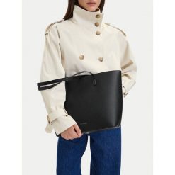 Torebka JENNY. Czarne shopper bag Jenny, bez wzorów, bez dodatków. Za 139.99 zł.