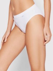 Chantelle Figi brazylijskie z wysokim stanem Comfort C15P50 Biały. Białe figi Chantelle, bez wzorów, z bawełny. Za 109.99 zł.