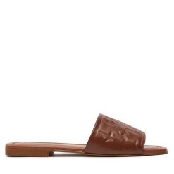 Klapki KARL LAGERFELD. Brązowe klapki damskie KARL LAGERFELD, bez wzorów, bez obcasa, bez zapięcia. Za 339.99 zł.