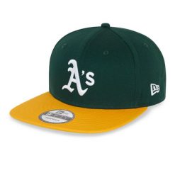 Czapka typu snapback New Era Oakland Athletics. Czarne czapki z daszkiem damskie New Era, bez wzorów. Za 111.00 zł.