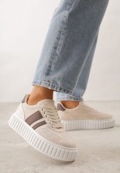 Beżowe Sneakersy na Tłoczonej Platformie Ozdobione Dwoma Paskami Hesaia. Brązowe obuwie sportowe damskie Renee, z jeansu, bez zapięcia. Za 119.99 zł.