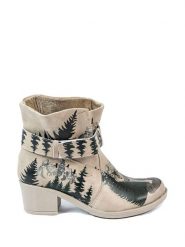 Streetfly Botki w kolorze beżowym ze wzorem rozmiar: 39. Brązowe botki damskie Streetfly, eleganckie, bez obcasa, bez zapięcia. Za 266.66 zł.