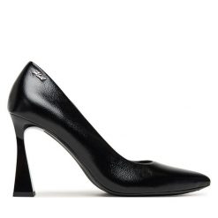 Półbuty KARL LAGERFELD. Czarne czółenka damskie KARL LAGERFELD, bez wzorów, bez obcasa, na obcasie. Za 709.99 zł.