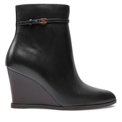 Botki Tory Burch. Czarne botki damskie Tory Burch, bez obcasa, na koturnie, bez zapięcia. Za 2,039.00 zł.
