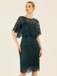 APART Sukienka w kolorze ciemnozielonym rozmiar: 36. Zielone sukienki damskie Apart, bez wzorów, z koronki, bez ramiączek. Za 243.84 zł.