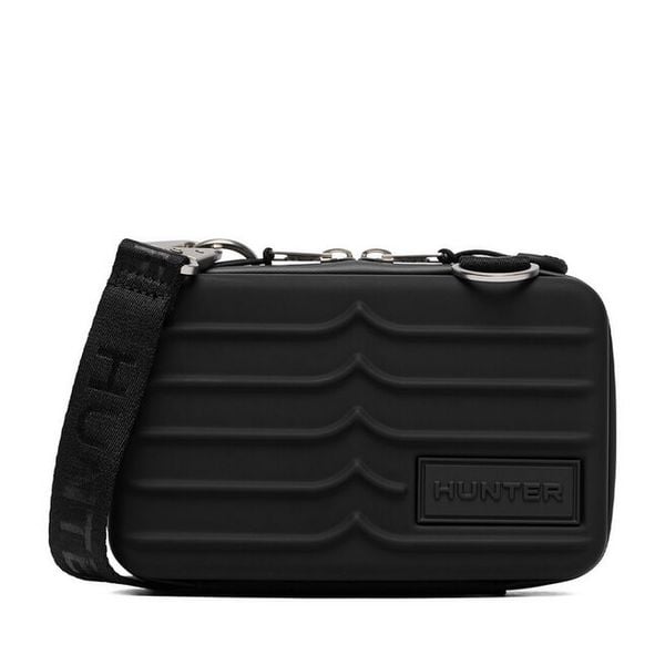 Torebka Hunter. Czarne listonoszki damskie Hunter, bez wzorów, bez dodatków. Za 169.99 zł.