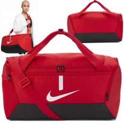 Torba sportowa Nike Academy Duff L treningowa na ramię z komorą na buty 95L. Czerwone torby sportowe Nike, bez wzorów. Za 135.00 zł.